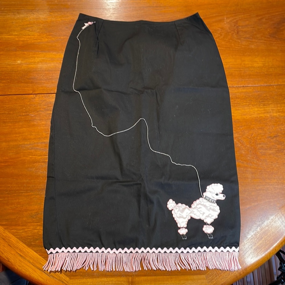 Chic Black Pencil Skirt with Pink Poodle Design